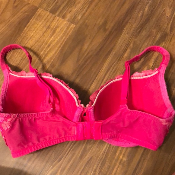 Victoria’s Secret Body by Victoria bra - Picture 2 of 3